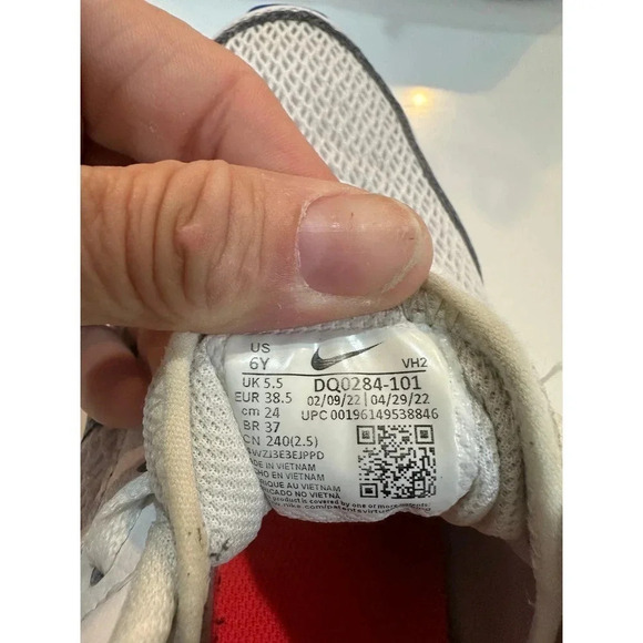 Nike Air Max Boys White Crimson Color System GS Trainers Sneaker Size 6Y - Picture 7 of 9